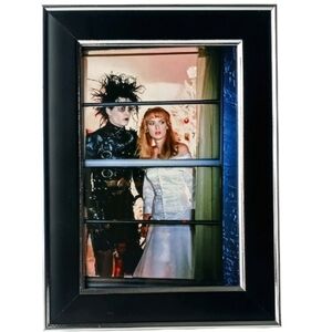 Edward Scissorhands Kim House Gothic Movie Goth 90s Claasic Winter Tim Burton